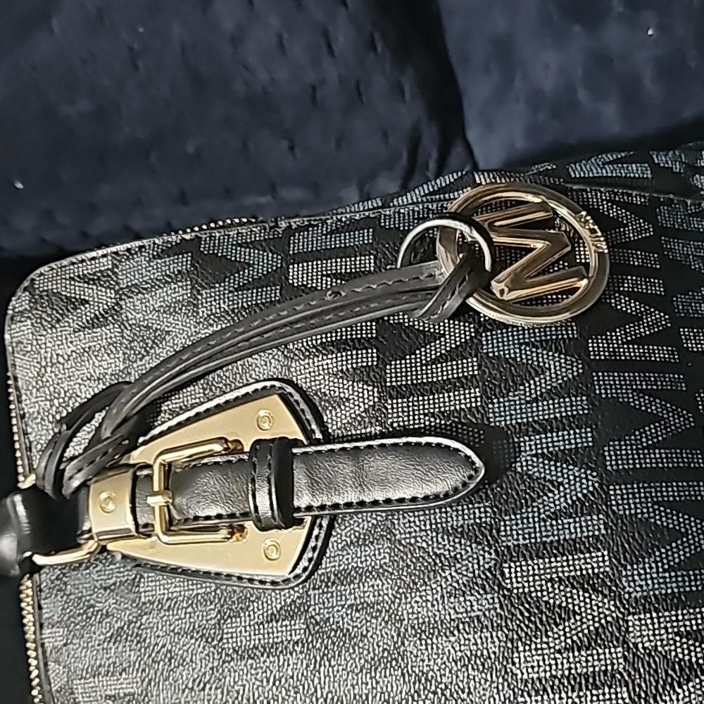 Purse - Picture 3 of 6